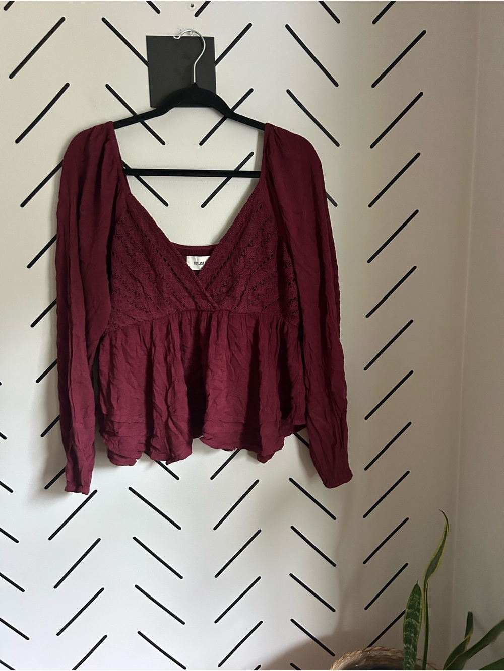 NWT burgundy Hollister Co. Easy Lace Bust Babydoll Top long sleeve - Picture 4 of 6